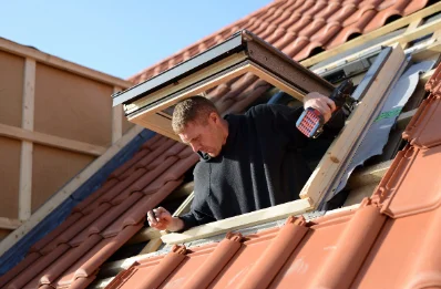 Pose de fenêtres de toit Velux à Luzillé
